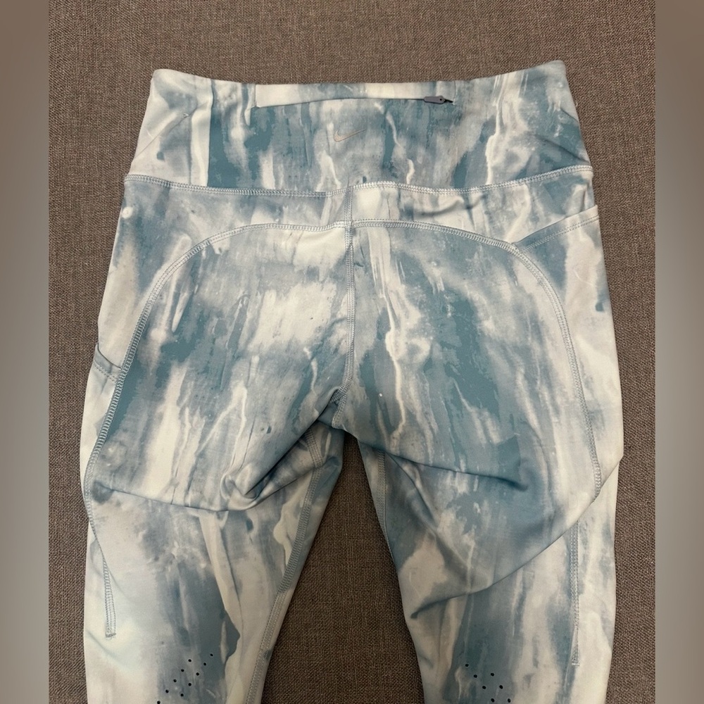 Nike Women's Dri-Fit Epic Luxe Mid-Rise Pocket Running Leggings - Picture 7 of 15